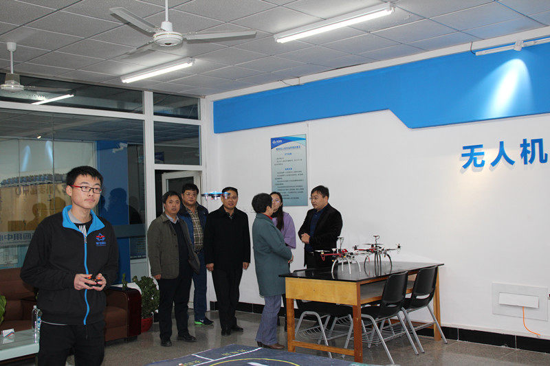 河北智飛極農(nóng)無(wú)人機(jī)科技|保定ASFC無(wú)人機(jī)駕駛員培訓(xùn)考證|打藥撒藥噴藥植保無(wú)人機(jī)